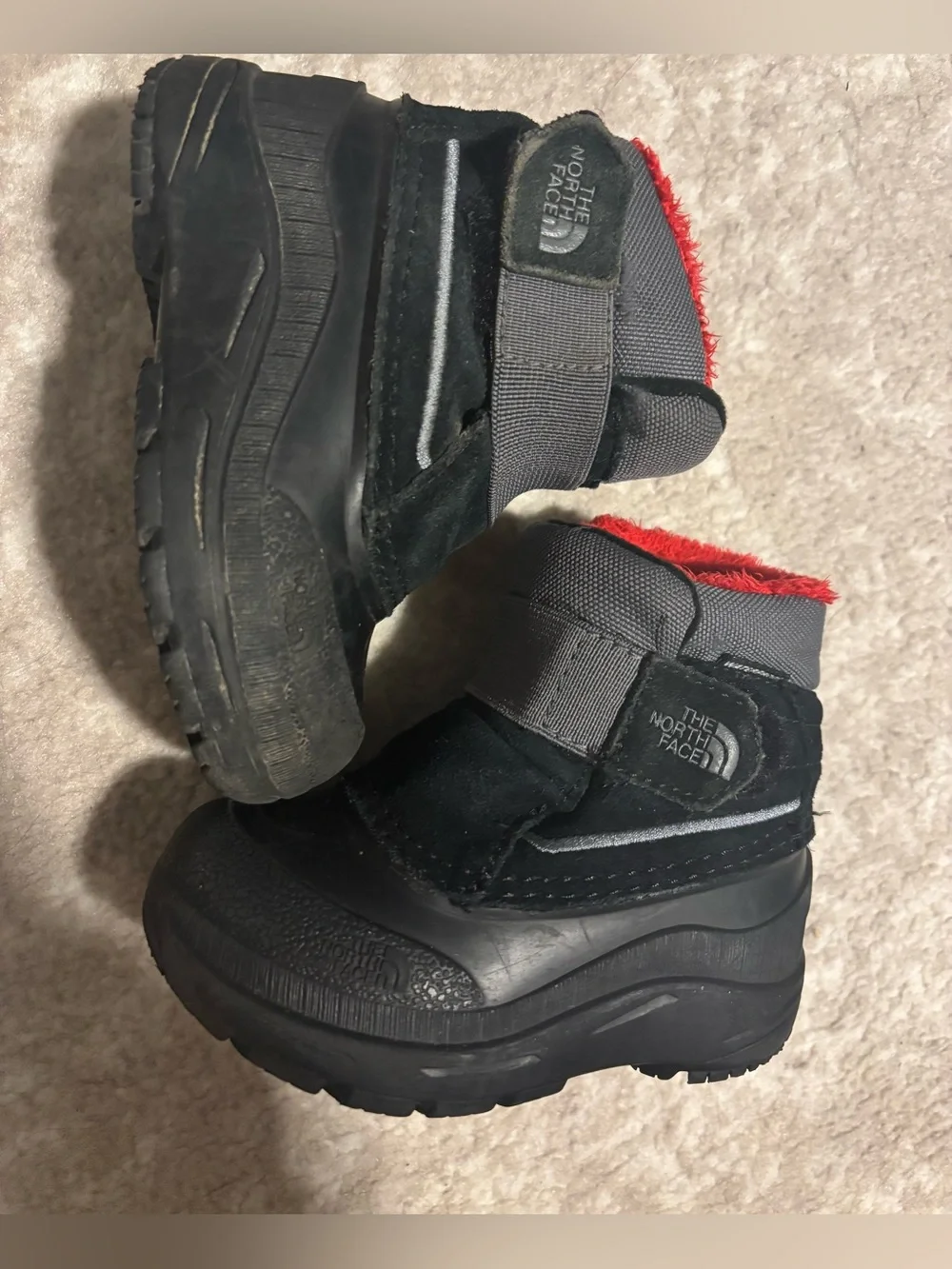 The North Face Kids Black & Gray Waterproof Winter Boots w/ Red Lining - Size 6